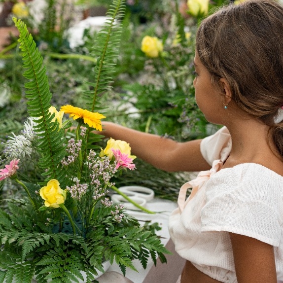 סדנאת שזירה פרחים טריים/ מיובשים לבחירה