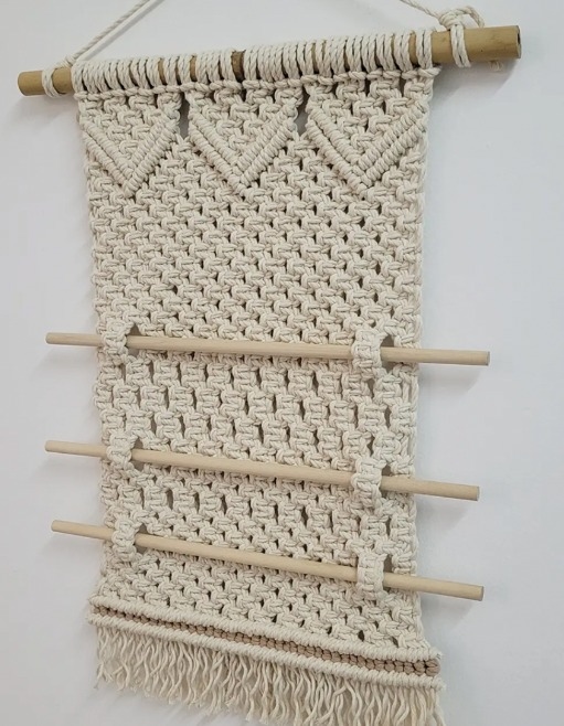 מתלה לתכשיטים -שמנת