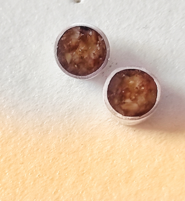 זוג עגילים צמוד אוזן מכסף ואבני חן גרוסות