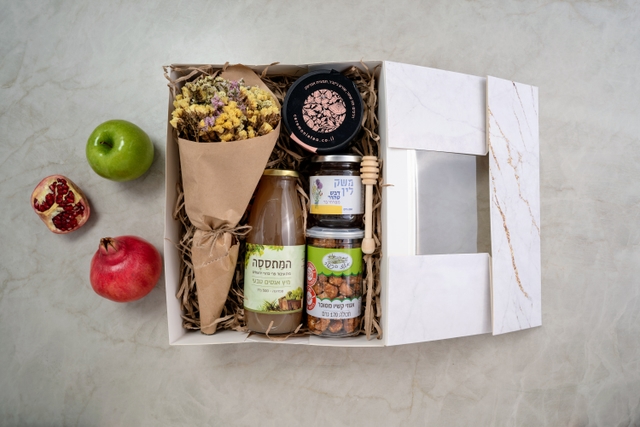 "מארז חגיגי "פריחה מתוקה