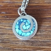 שרשרת מדהימה מכסף,ספירלה ואבני חן גרוסות