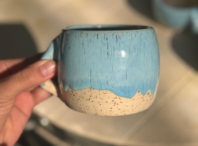 סט 5 כוסות קרמיקה תכלת מנוקד