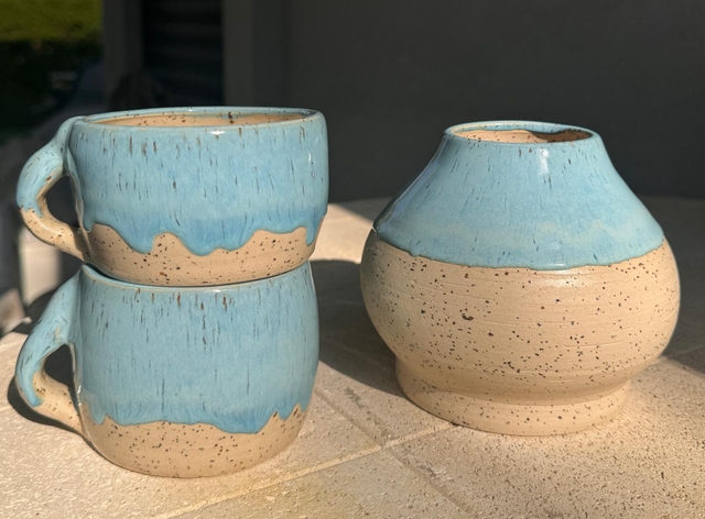 סט קרמיקה אגרטל וכוסות תכלת מנוקד